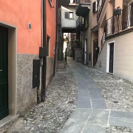 Lejlighed Casa Con Splendida Vista Sul Lago Di Como, Con Patio E Balconi *
