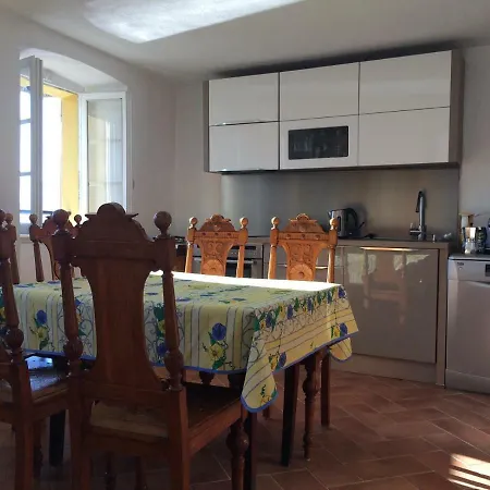 Lejlighed Casa Con Splendida Vista Sul Lago Di Como, Con Patio E Balconi *