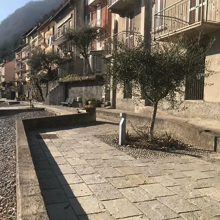 Casa Con Splendida Vista Sul Lago Di Como, Con Patio E Balconi Lejlighed