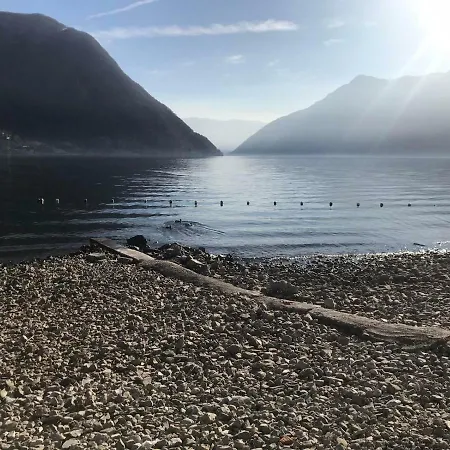 Lejlighed Casa Con Splendida Vista Sul Lago Di Como, Con Patio E Balconi